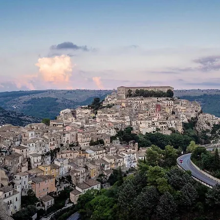 Via Garibaldi Noto